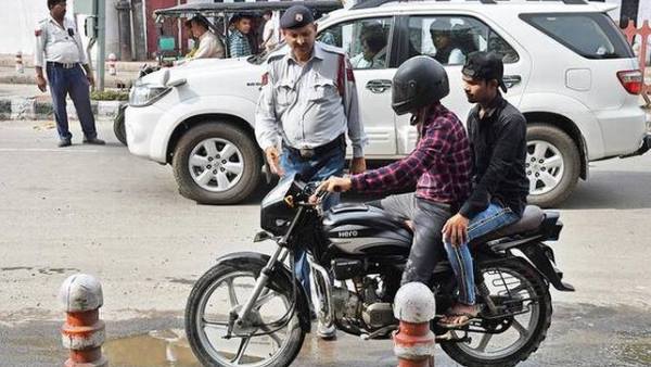 जुर्माने के डर से छीनी बाइक की चाभी