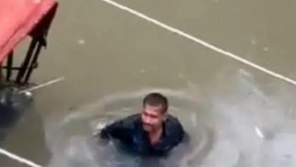 रिक्शा चालक की हो सकती थी मौत