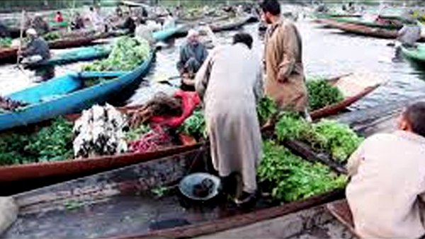 रात में मंडी खोलने से आतंकियों को आपत्ति नहीं