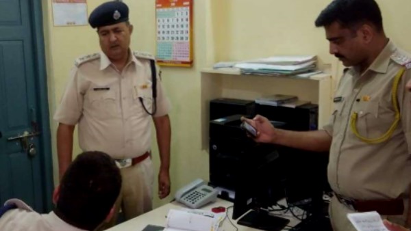 Watch CCTV video of Rs 19 Lakhs Looted from PNB Udaipur