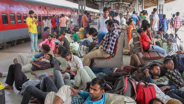 भारतीय रेलवे रिचार्ज करेगा आपका फोन