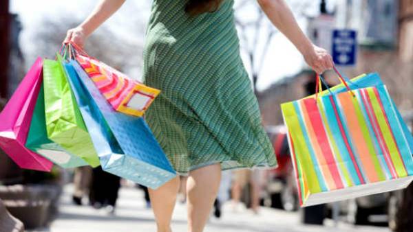 Stocks of retailers less in stock for festivals because poor sentiment Stocks of retailers less in stock for festivals because poor sentiment