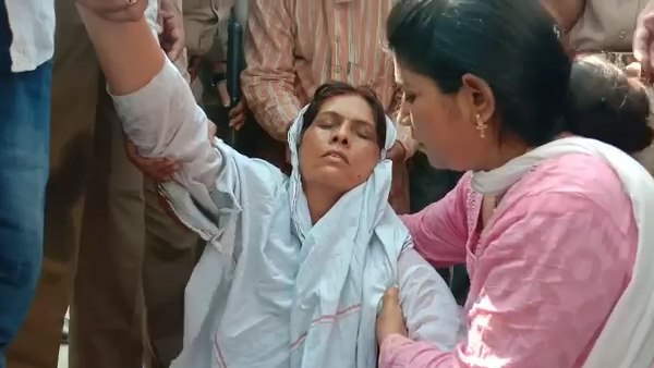 हायर सेंटर रेफर