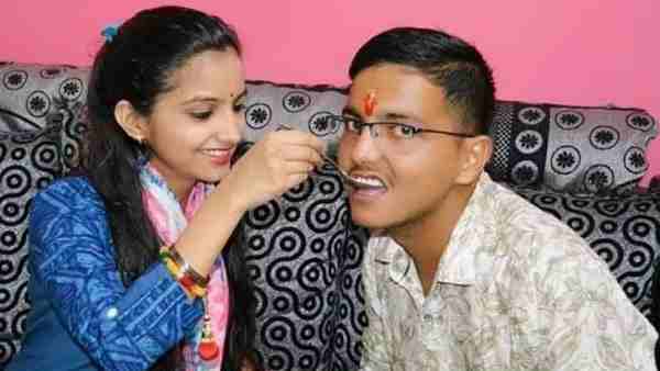  कौन हैं साक्षी मिश्रा?