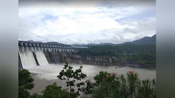 बांध का उच्चतम स्तर 2017 को 130.75 तक पहुंच गया था