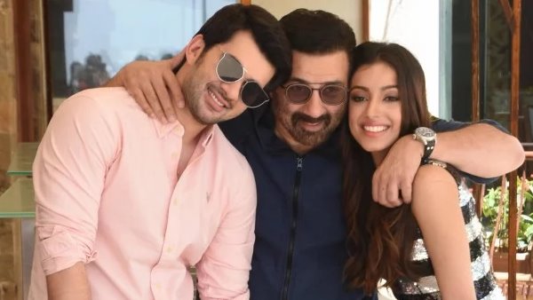  रोमांटिक फिल्म है पल पल दिल के पास