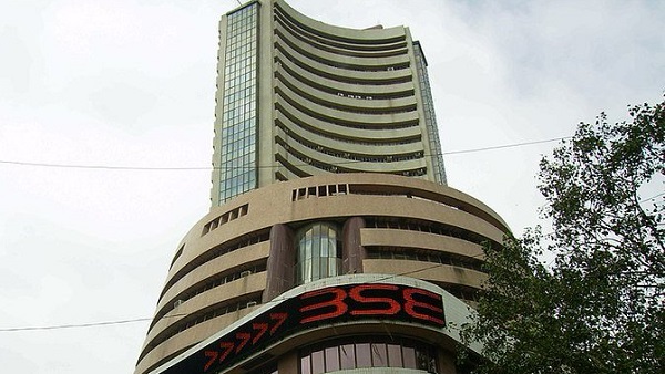  शेयर बाजार में उछाल 