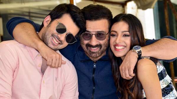  'प्यार मेरा नशा है' यह सोशल मीडिया पर मेरा कैप्शन है