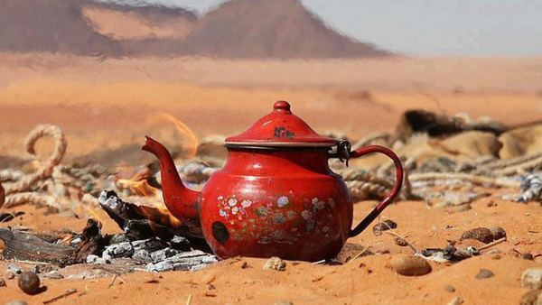 प्लास्टिक सामग्री पीईटी से बनते हैं