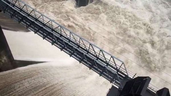 यहां 9700 झीलें बारिश से ही भर गईं