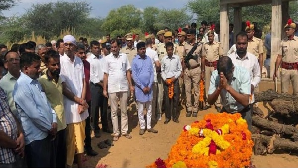 स्वास्थ्य खराब होने के कारण गिरता रहा स्वास्थ्य