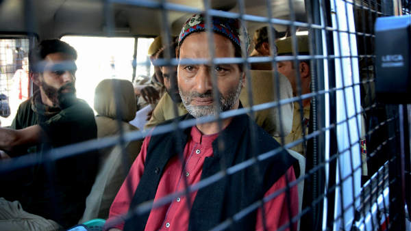 मेरे पति का कसूर क्या था?- शहीद की पत्नी मेरे पति का कसूर क्या था?- शहीद की पत्नी