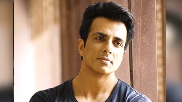 पीवी सिंधू की बायोपिक में दिखेंगे सोनू सूद