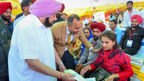 सनी देओल पर भी कसा तंज