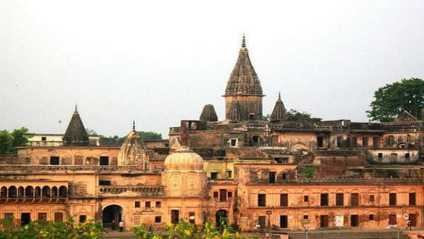 राजीव धवन ने नक्शा फाड़ा