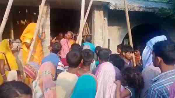 Mother-daughter killed with hammer in Begusarai Mother-daughter killed with hammer in Begusarai