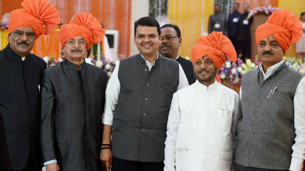 संभावना-2: भाजपा-शिवसेना(अगर टूटी तो) और निर्दलीय