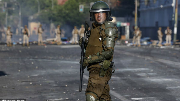 लोगों का गुस्‍सा अब आया बाहर 