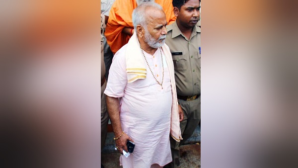 एसआईटी ने ऐसे लिया था हिरासत में