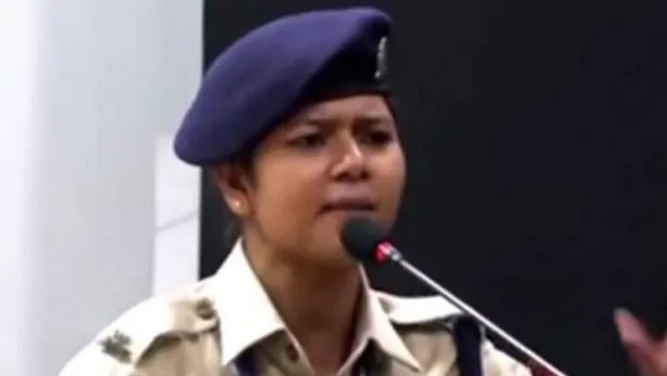 सीआरपीएफ ने दी सफाई सीआरपीएफ ने दी सफाई