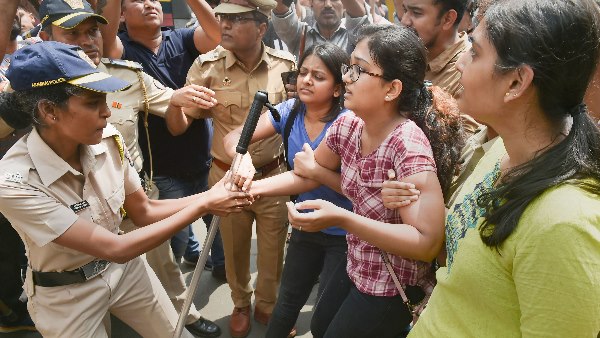  विरोध कर रहे 29 प्रदर्शनकारियों को जेल भेजा