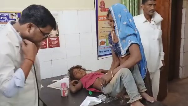 sand collapses in dholpur on five girls two dead