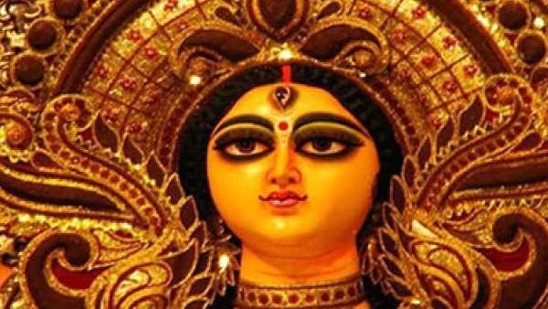 2017 में देवी दुर्गा की प्रतिमा को 22 किलो सोने से सजाया था 