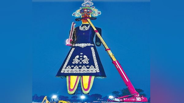 इस बार का खर्च शिव पार्वती सेवा दल ने उठाया