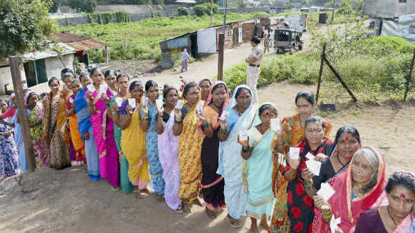 परेशानियों के बावजूद मौन क्यों हैं मतदाता ?