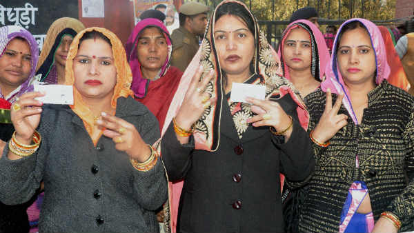 सत्ताधारी दल अपने एजेंडे पर कायम