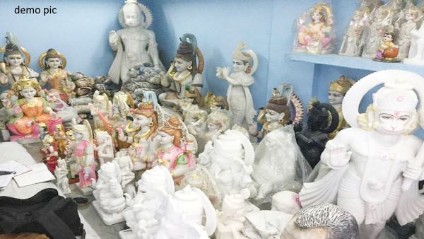 मकराना से लाए हैं मूर्तियां