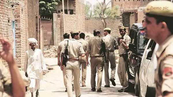 छोटी बहन को मारने की धमकी देकर रेप किया