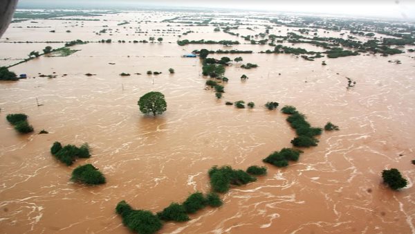 यहां 9700 झीलें बारिश से ही भर गईं 