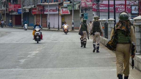 व्हाट्सएप्प समेत अन्य इंटरनेट सेवाएं बाधित रहेंगी