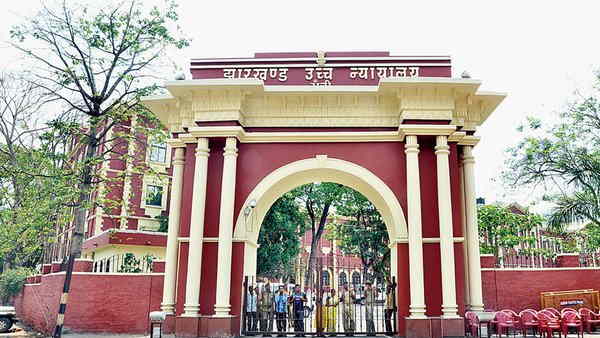 कोर्ट ने पूछा- 9 महीने में केस दर्ज क्यों नहीं हुआ कोर्ट ने पूछा- 9 महीने में केस दर्ज क्यों नहीं हुआ