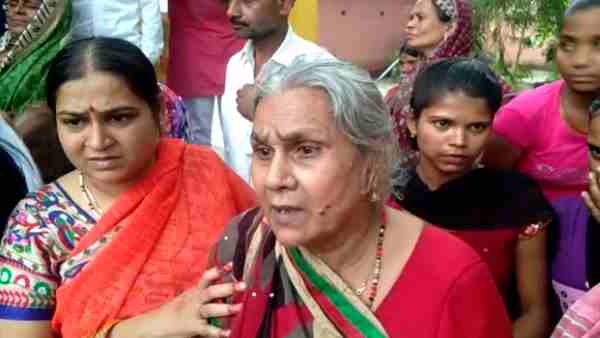 मजबूरन मिले मुख्यमंत्री से