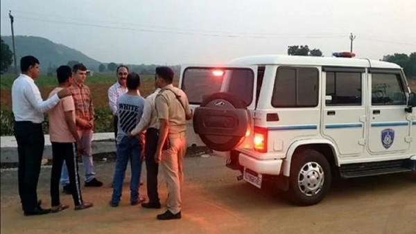 'तिवारी की हत्या के बाद अशफाक ने 7 बार फोन पर बात की'