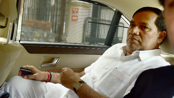 पिछले महीने कई नेताओं ने छोड़ी कांग्रेस