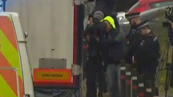 ये एक तरह की रेफ्रीजिरेटर ट्रॉली थी