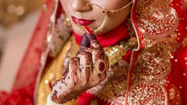 5 हजार में शादी के लिए तैयार हुई युवती 