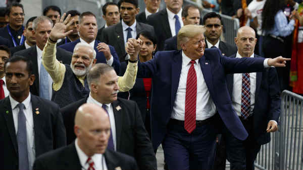 कांग्रेस ने लगाया पीएम पर आरोप 