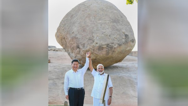 सूनामी, भूकंप, चक्रवात भी नहीं हिला सके ये पत्थर