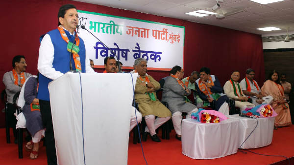 लोढ़ा पर 283 करोड़ रुपये की देनदारी भी है