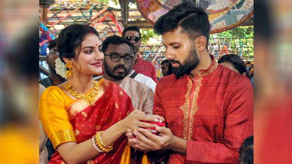  नुसरत जहां ने पति संग धूमधाम से मनाई दिवाली