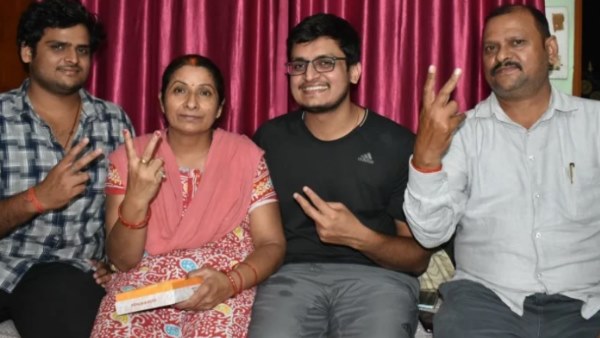 पहले छोड़ी प्राइवेट नौकरी