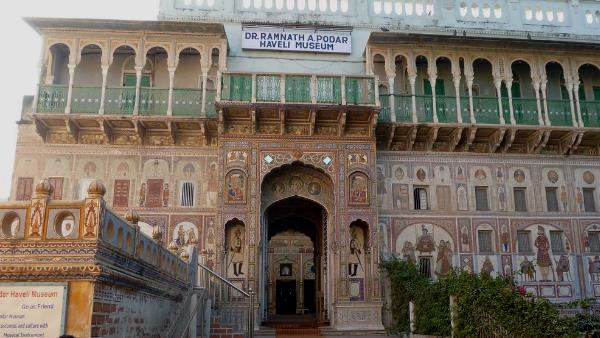 पोदार म्यूजियम में सहेजी गांधीजी की यादें