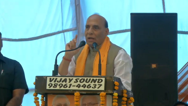 जमीनी स्तर पर काम कर रहे हैं खट्टर- राजनाथ