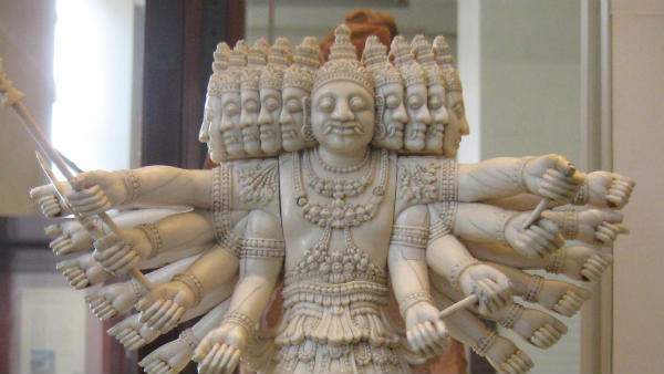 यहां रावण वध नहीं, पूजा की परंपरा है