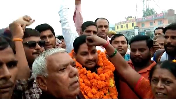 रूस से गोल्ड जीतकर लाया गांव का छोरा