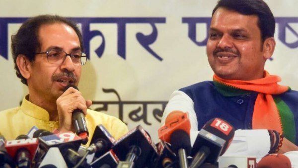 शिवसेना और बीजेपी के बीच खींचतान जारी शिवसेना और बीजेपी के बीच खींचतान जारी
